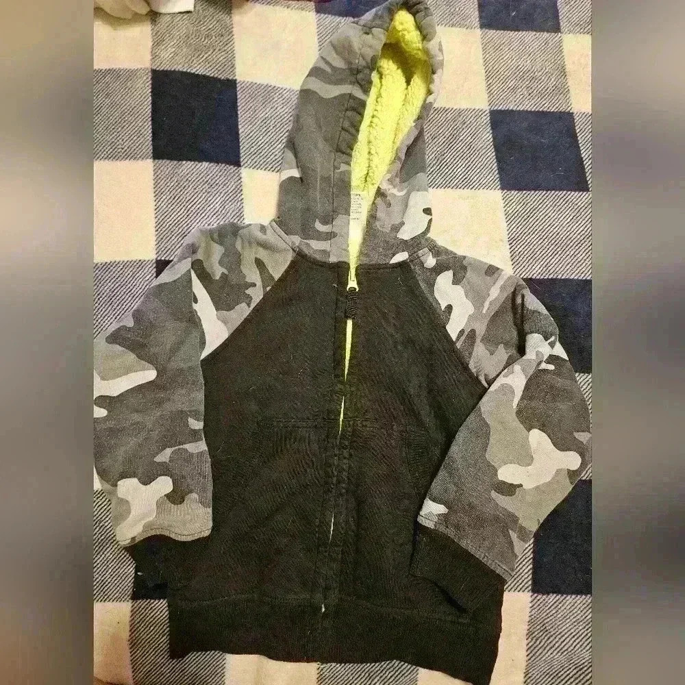 Faded Glory Boys Black And Camouflage Hoodie Jacket Size Small 4/5